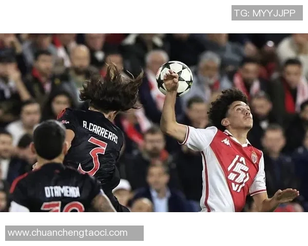 西甲激战：本菲卡大胜巴黎圣日耳曼引发争议判罚全场沸腾